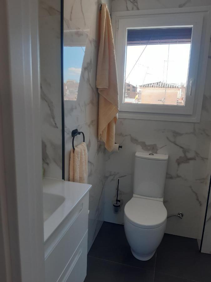 Apartament Habitacion Con Bano Privado Y Vistas Grenada Zewnętrze zdjęcie